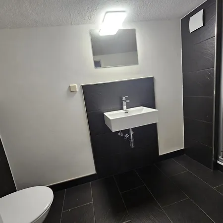 Checkpoint Ls 65 Mikroapartments Fuer Ein Bis Vier Personen Halle (Saale)