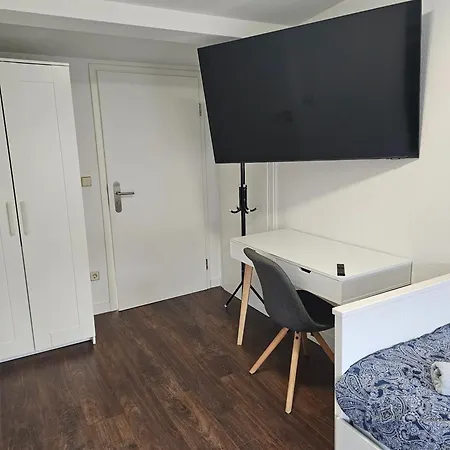 Checkpoint Ls 65 Mikroapartments Fuer Ein Bis Vier Personen Apartament