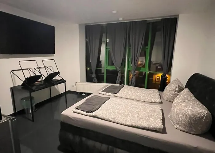 Checkpoint Ls 65 Mikroapartments Fuer Ein Bis Vier Personen * Halle (Saale)